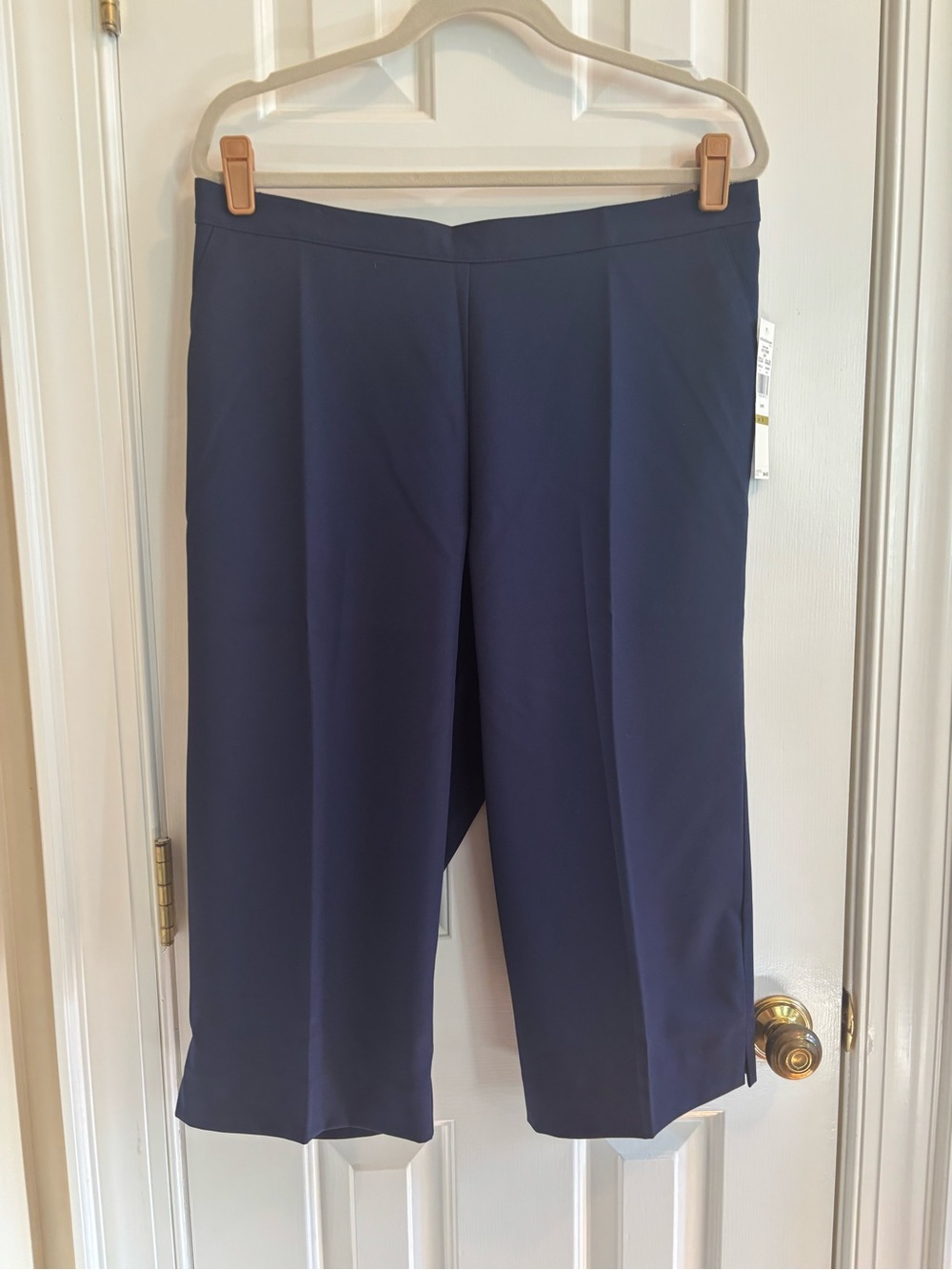 Alfred Dunner NWT Navy Elastic-Waist Straight Capri Pants